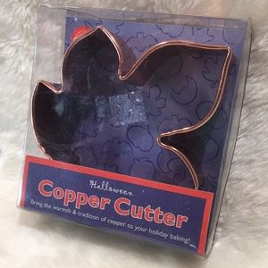 🔸NWT Wilton Vintage Cooper Leaf Cooking Cutter